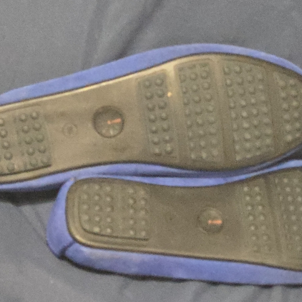 Isaac Mizrahi Blue Suede Loafers - Moccasins - Slip On Driving Shoes - Size 6 - Picture 9 of 10